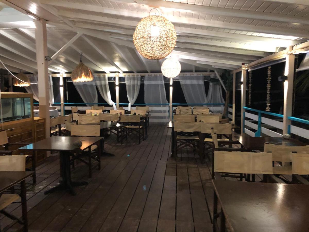 Brin D'Ile Anse Des Rochers Vue Mer A 50 M De La Plage Et Piscine サン・フランソワ エクステリア 写真